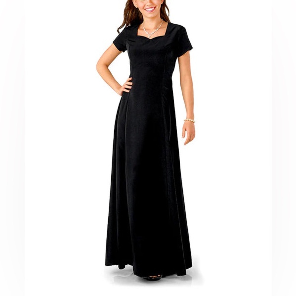 Stage Accents Performance Apparel Black Dress Size 6 Formal Gown Velvet Bodice